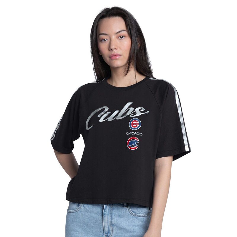 G-III レディース トップス ティーシャツ クロップド Women\u0027s G-III 4Her by Carl Banks Black Chicago Cubs Classic Play Cropped Raglan T-Shirt Cublack 黒いこと