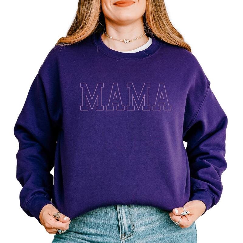 Simply Sage Market レディース トップス ティーシャツ 汗水 刺しゅう グラフィック Simply Sage Market Embroidered Thin Mama Outline - Women\u0027s Graphic Sweatshirt Purple パープル
