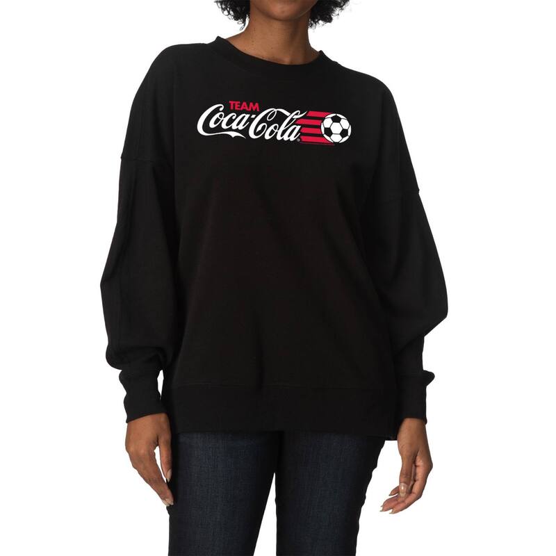 アニメ文字記号 レディース トップス ティーシャツ 汗水 フリース Licensed Character Women\u0027s Coca-Cola Team Soccer Oversized Fleece Crew Sweatshirt Black 黒いこと