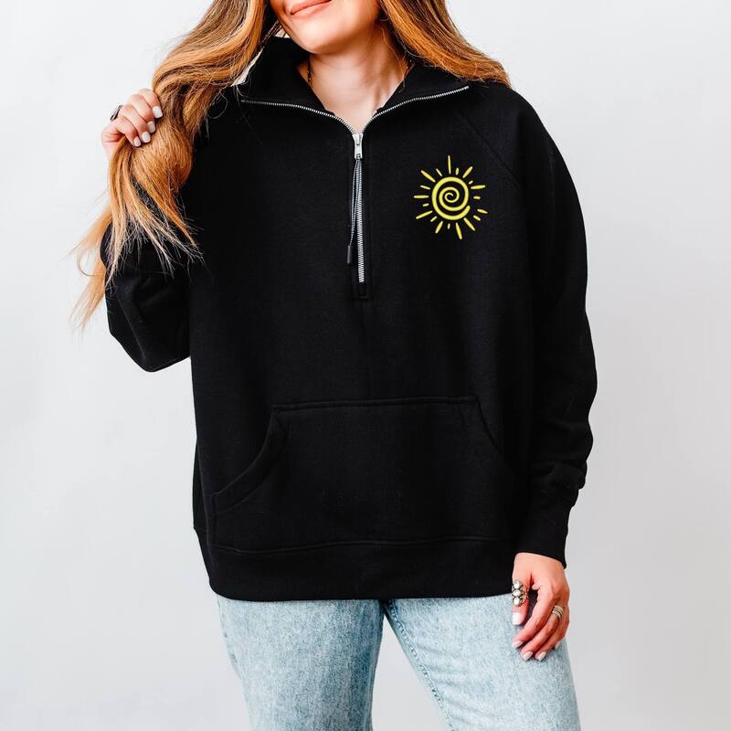 Simply Sage Market レディース トップス ティーシャツ ハーフジップ 汗水 刺しゅう フリース グラフィック Simply Sage Market Embroidered Summer Sun - Women\u0027s Quarter Zip Fleece Graphic Sweatshirt Black 黒いこと