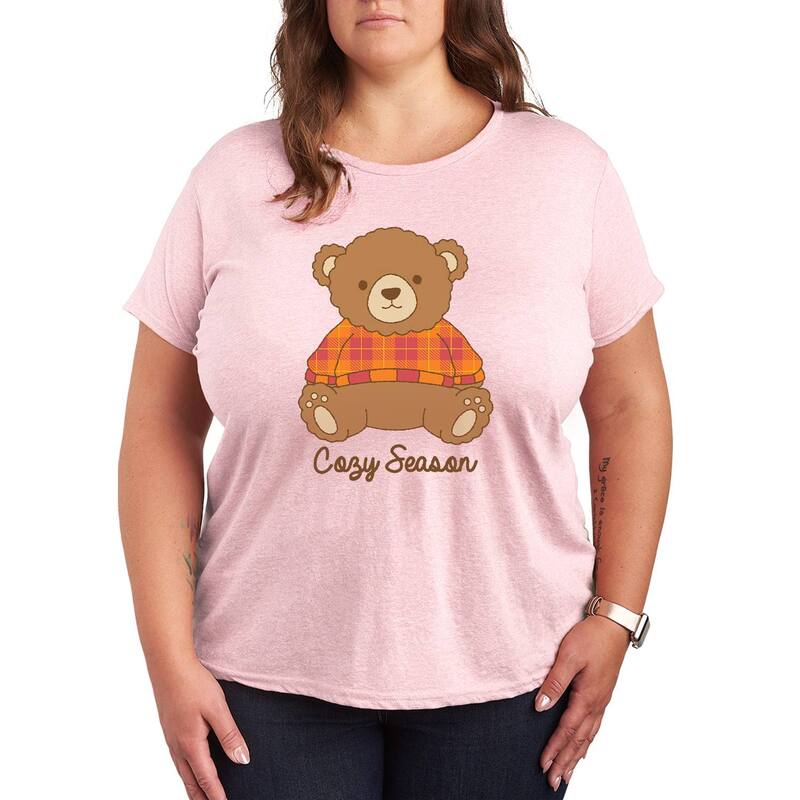 アニメ人となり レディース トップス ティーシャツ 足し加える大いさ グラフィック Licensed Character Plusize Cozy Season Teddy Bear Graphic Tee Heather Pink ギョリュウモドキ