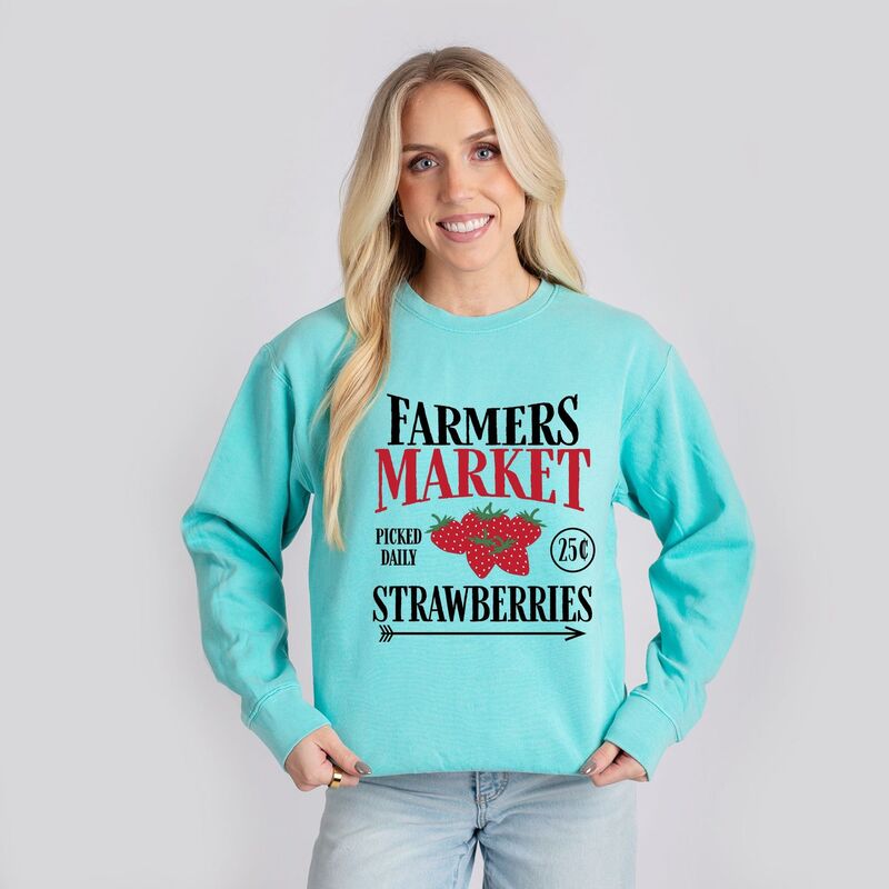Simply Sage Market レディース トップス ティーシャツ 汗水 Simply Sage Market Farmers Market Strawberries - Women\u0027s Lightweight Garment Dyed Sweatshirt Chalky Mint ペパーミント