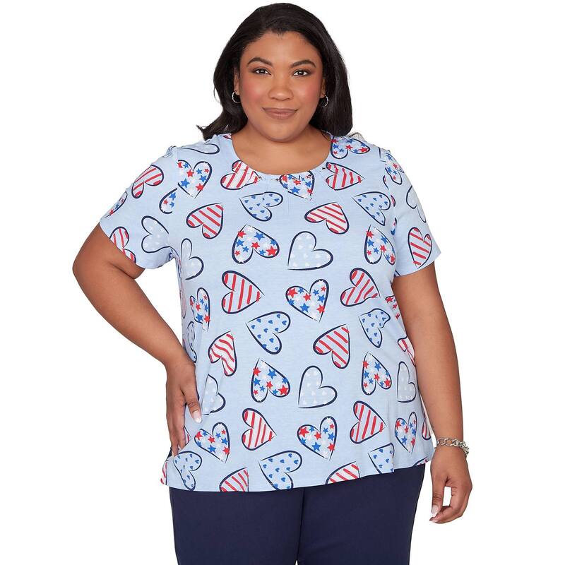 アルフレッド ダナー レディース トップス Tシャツ プラスサイズ グラフィック Plusize Alfredunner American Flag Hearts Graphic Tee Blue Multi ブルー|ReVida 店