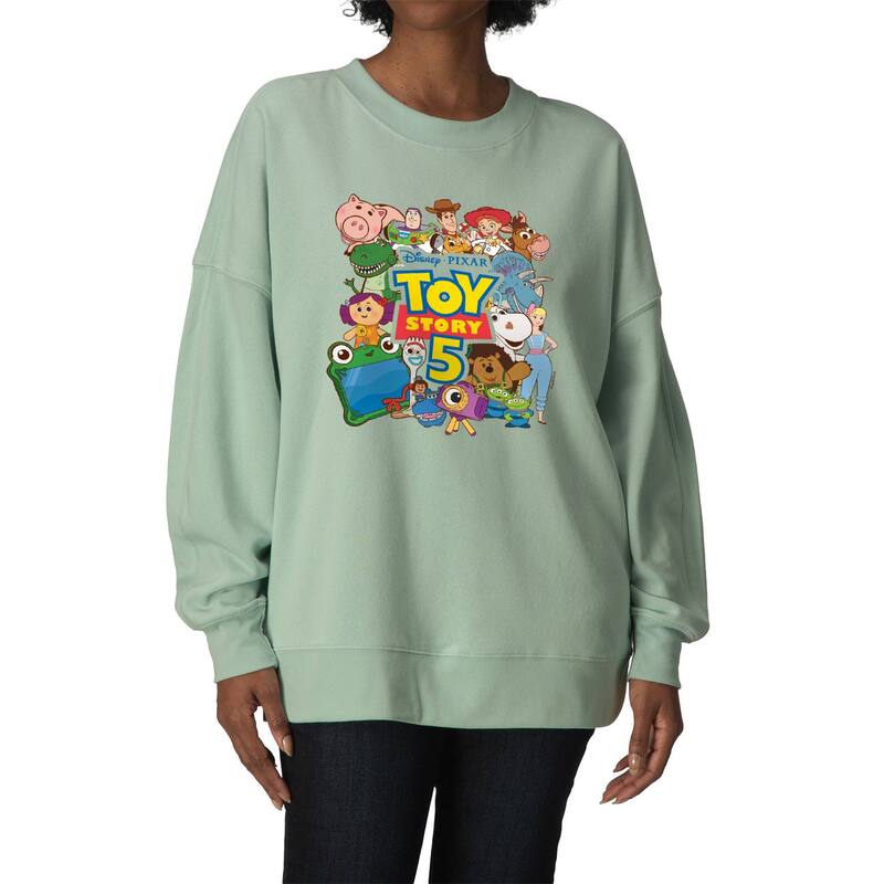 アニメ文字記号 レディース トップス プルオーバー 汗水 フリース Licensed Character Women\u0027s Disney / Pixar\u0027s Toy Story 5 Characters Collage Oversized Fleece Crew Sweatshirt Seafoam