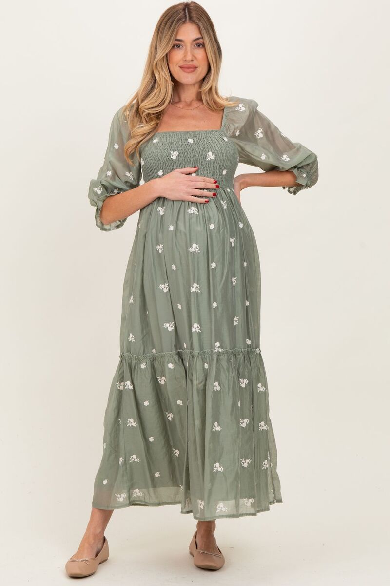 サクラ色毛はらい レディース トップス 衣装 御花柄 MIDI シャーリング 刺しゅう マタニティ 御花 PinkBlush Maternity Floral Embroidered Smocked 3/4 Sleeve Midi Dress Light Olive オリーブ