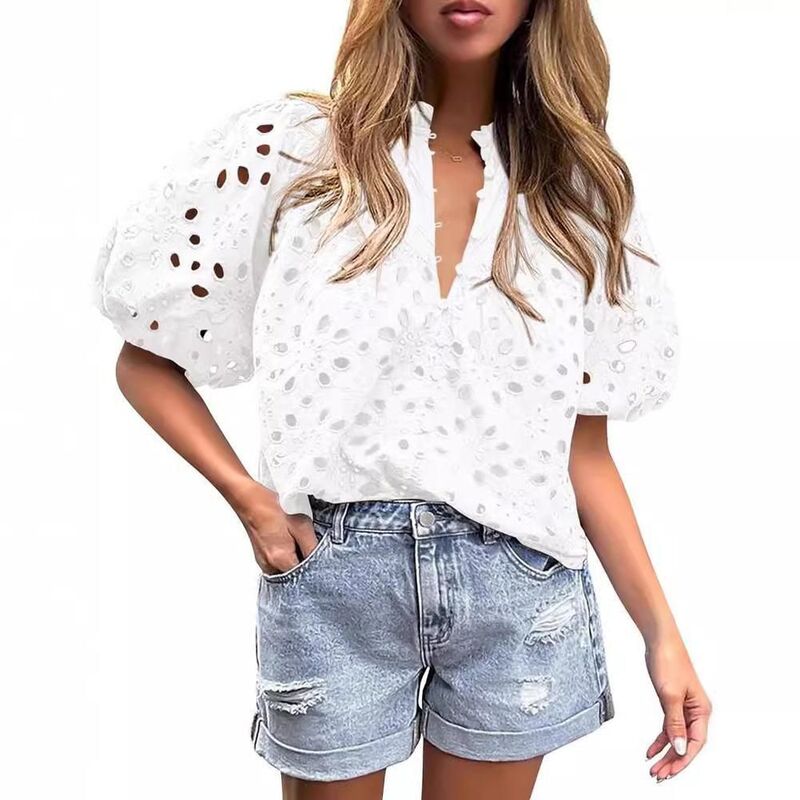 クリアラブ レディース トップス Tシャツ Vネック 刺繍 ブラウス レース Clearlove Women &rsquo; s Embroidered Eyelet Blouse Puff Short Sleeve V Neck Loose Fit Hollow Out Lace Topshirt White ホワイト｜ReVida 店