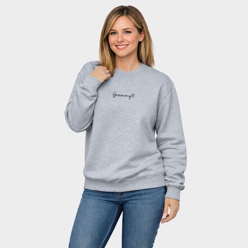Simply Sage Market レディース トップス プルオーバー 汗水 刺しゅう グラフィック Simply Sage Market Embroidered Grammy Heart - Women\u0027s Graphic Sweatshirt Graphite 石墨