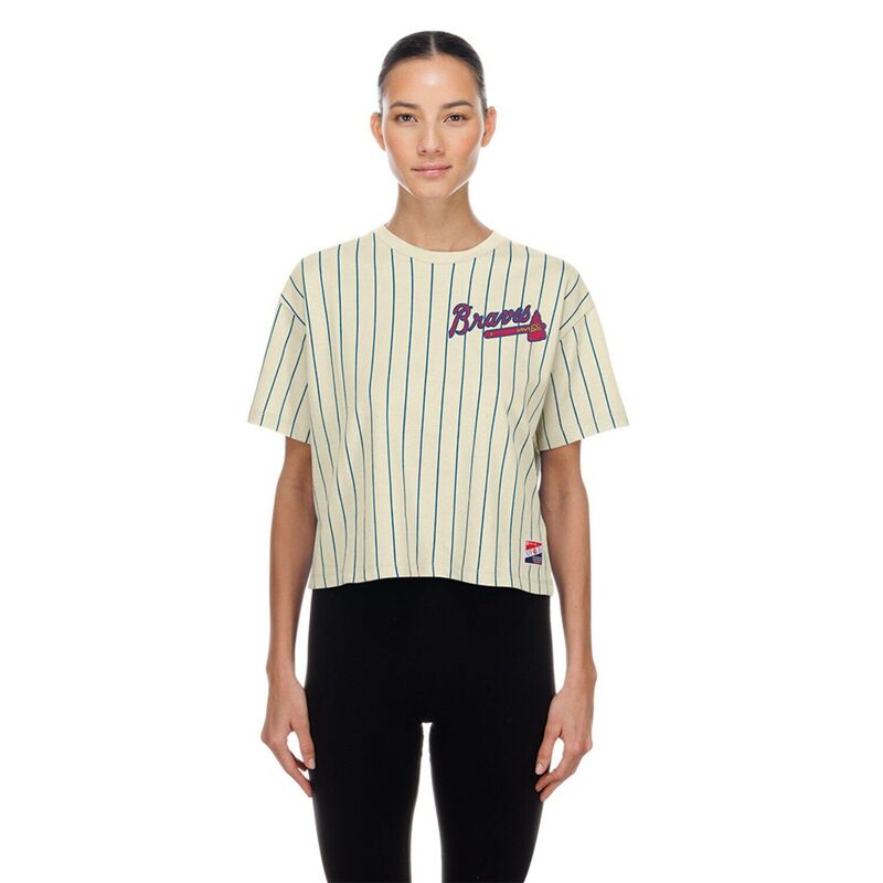 ニュー内鰓 レディース トップス プルオーバー Women\u0027s New Era Cream Atlanta Braves Throwback Boxy T-Shirt Brv Beige ベージュ