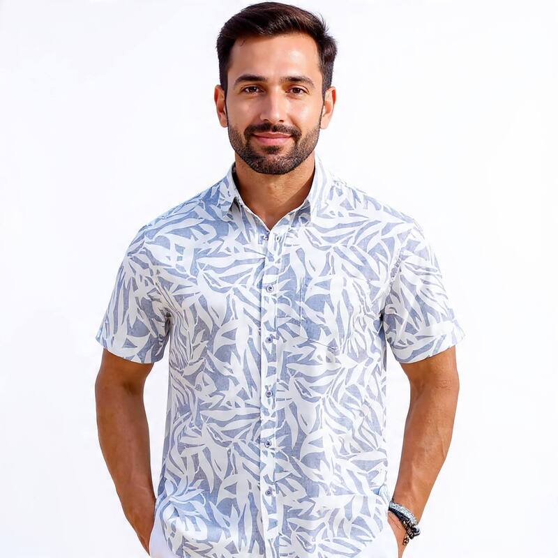 メガリテイラー メンズ トップス Tシャツ MegaRetailer Men &rsquo; summer Beachawaiian Shirt Light Blue White Leaf ホワイト｜ReVida 店