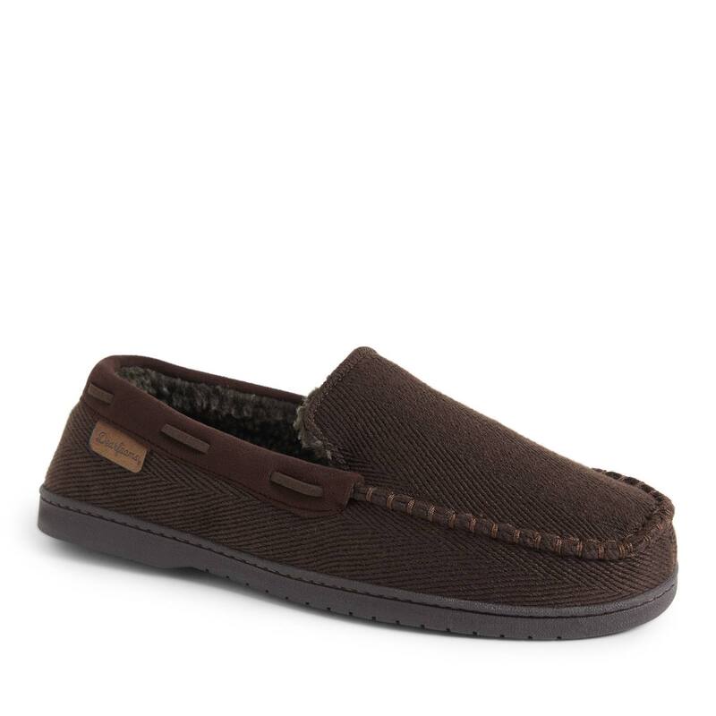ディアフォームズ メンズ シューズ サンダル Dearfoams Keaton Men's Moc Toe Whipstitch Slippers Coffee コーヒー|ReVida 店