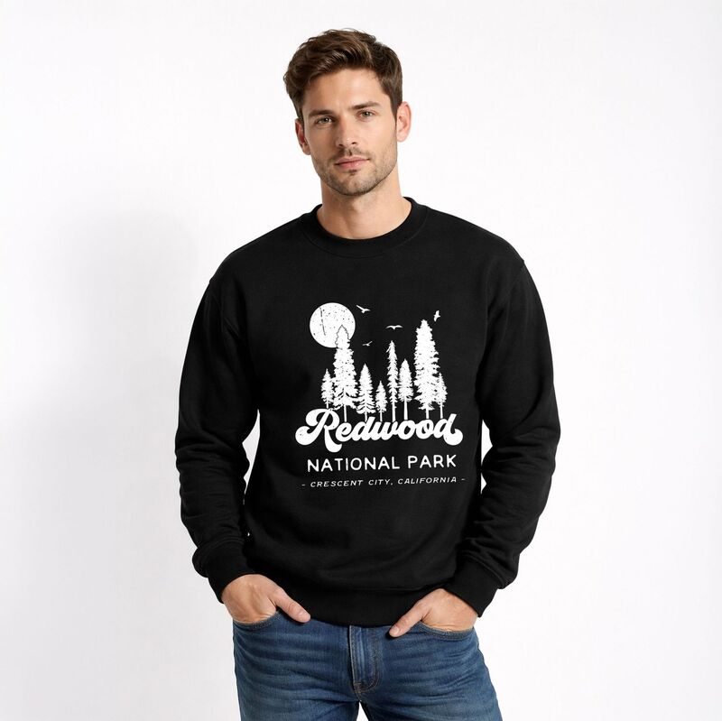 Simply Sage Market メンズ トップス Tシャツ ヴィンテージ スウェット グラフィック Simply Sage Market Vintage Redwood National Park - Men's Graphic Sweatshirt Midnight｜ReVida 店