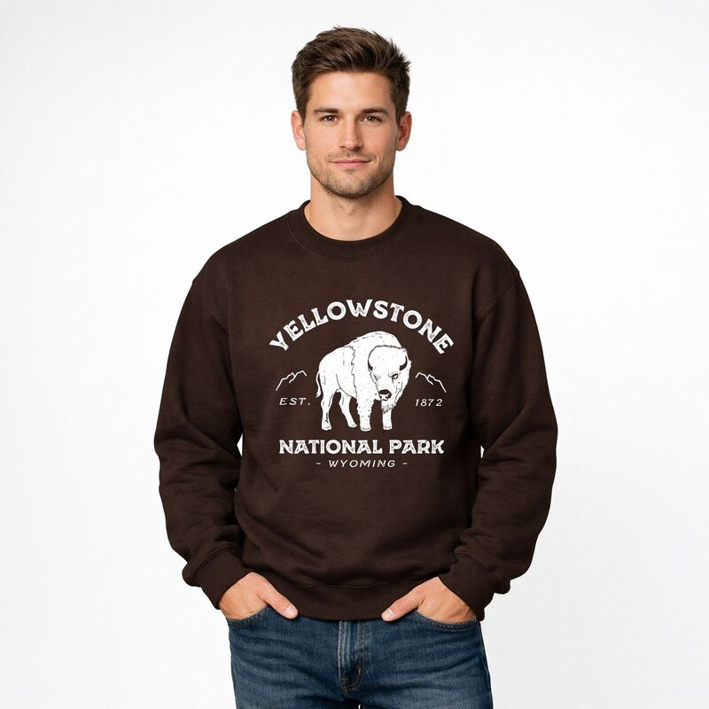 Simply Sage Market メンズ トップス Tシャツ ヴィンテージ スウェット グラフィック Simply Sage Market Vintage Yellowstone National Park - Men's Graphic Sweatshirt Chocolate チョコレート|ReVida 店