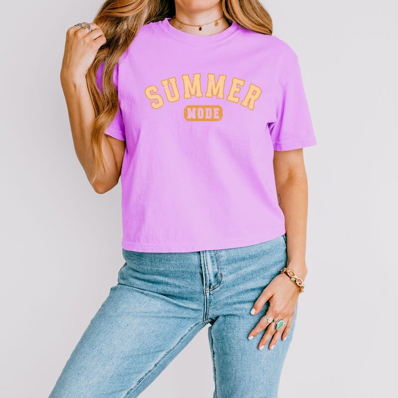 Simply Sage Market レディース トップス Tシャツ グラフィック Simply Sage Market Summer Mode Distressed - Women's Boxy Crop Top Graphic T-Shirt Neon Violet バイオレット｜ReVida 店
