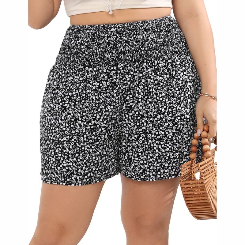 セオリア レディース ボトムス ハーフパンツ・ショーツ プラスサイズ ショートパンツ シャーリング Seoria Women's Plusize Smocked Waist Shorts Black Floral ブラック|ReVida 店