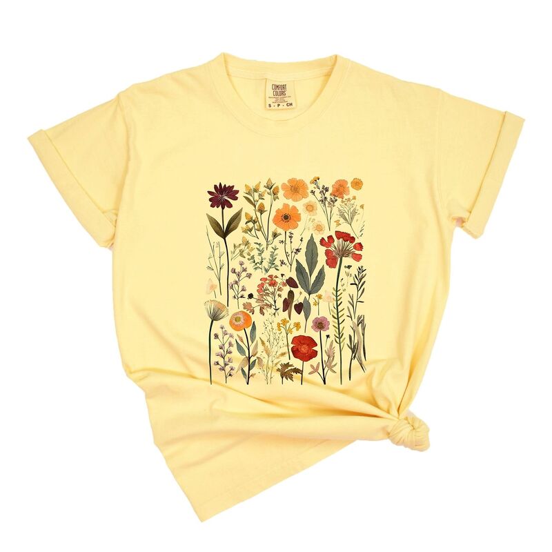 Simply Sage Market レディース トップス Tシャツ ヴィンテージ Simply Sage Market Vintage Pressed Flowers Garment Dyed Tee Butter セージ｜ReVida 店