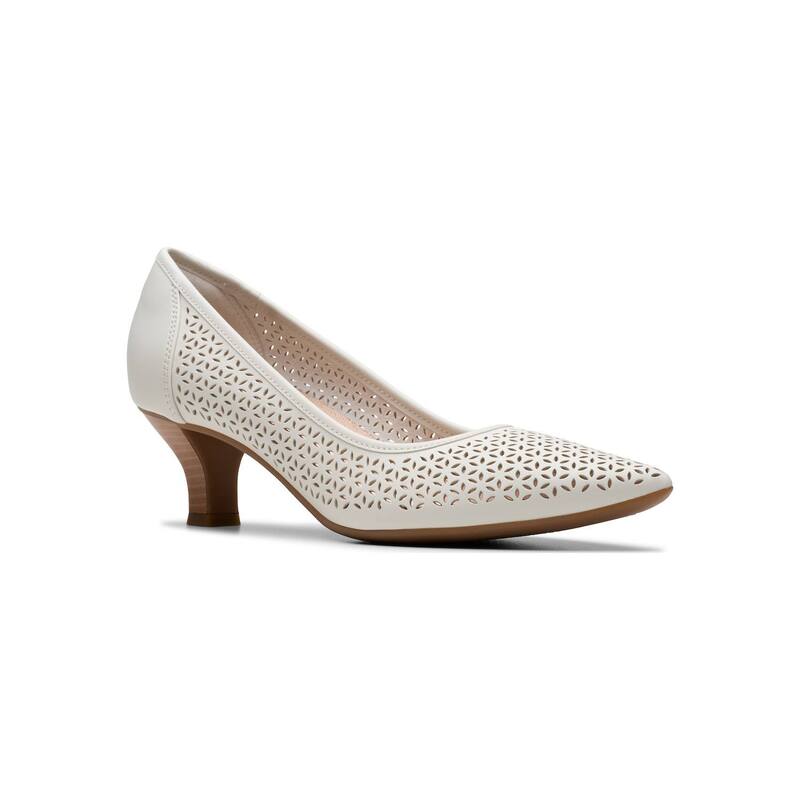 クラークス レディース シューズ パンプス レザー Clarks Kepley Sky Women's Leather Pumps Off White Leather オフホワイト