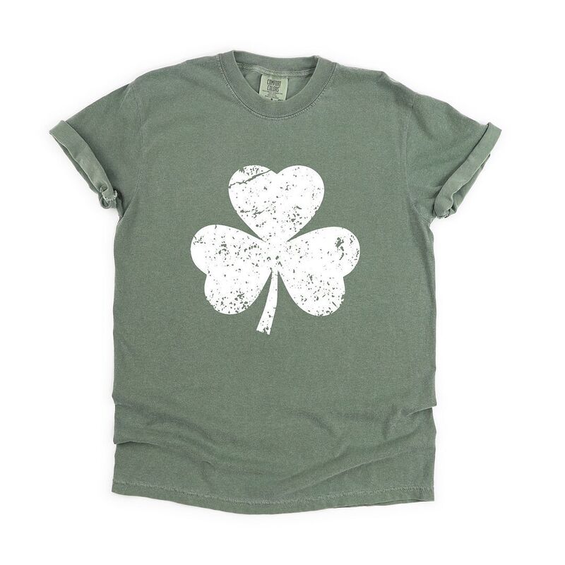 Simply Sage Market レディース トップス ティーシャツ Simply Sage Market Clover Distressed Garment Dyed Tees Moss Tシャツ・カットソー-レディースファッション-トップス