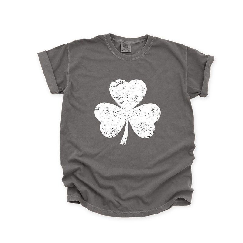 Simply Sage Market レディース トップス ティーシャツ Simply Sage Market Clover Distressed Garment Dyed Tees Pepper レディースファッション-Tシャツ・カットソー