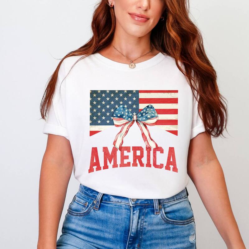 Simply Sage Market レディース トップス ティーシャツ Simply Sage Market American Flag Coquette Garment Dyed Tee White 白いこと レディースファッション-トップス