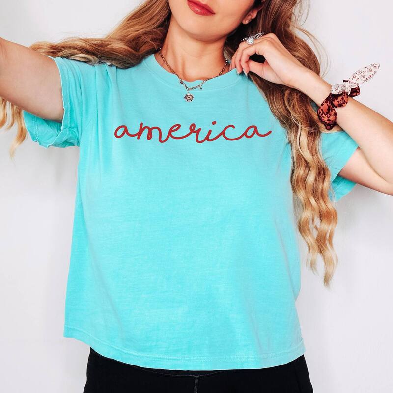 Simply Sage Market レディース トップス ティーシャツ Simply Sage Market America Cursive Boxy Crop Top Chalky Mint ペパーミント Tシャツ・カットソー-レディースファッション-トップス