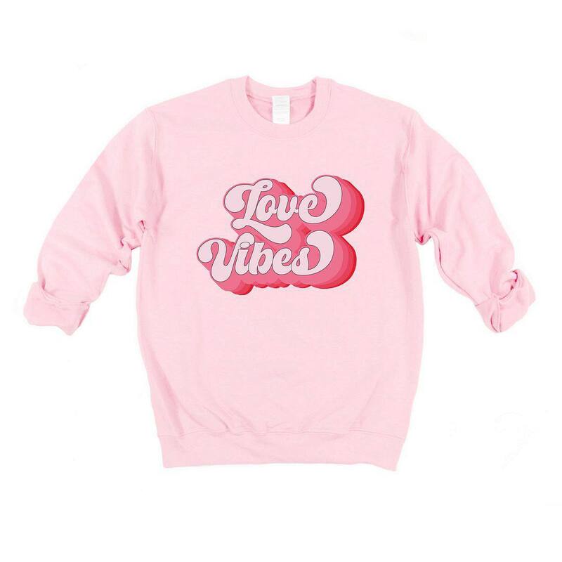 Simply Sage Market レディース トップス Tシャツ スウェット Simply Sage Market Retro Love Vibesweatshirt Light Pink ピンク