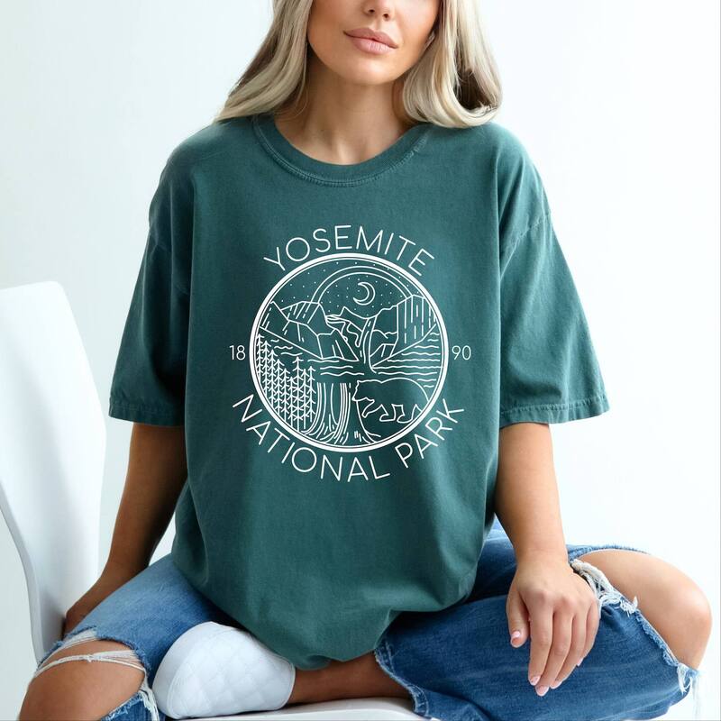 Simply Sage Market レディース トップス ティーシャツ Simply Sage Market Yosemite National Park Garment Dyed Tee Blue Spruce 青色 トップス-レディースファッション