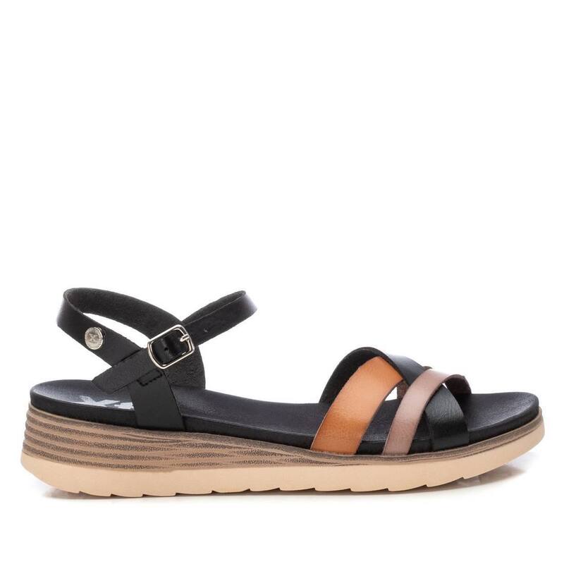 キシタイ レディース シューズ サンダル Women's Lowedge Strappy Sandals By XTI 142848 Black ブラック