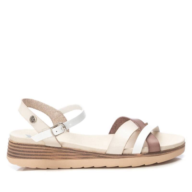 キシタイ レディース シューズ サンダル Women's Lowedge Strappy Sandals By XTI 142848 Ice