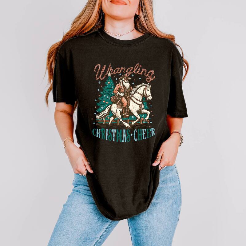 Simply Sage Market レディース トップス ティーシャツ Simply Sage Market Wrangling Christmas Cheer Garment Dyed Tee Black 黒いこと トップス-Tシャツ・カットソー