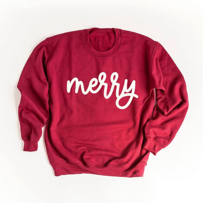 Simply Sage Market レディース トップス Tシャツ プリント スウェット Simply Sage Market Merry Bold Cursive Raised Print Sweatshirt Cardinal