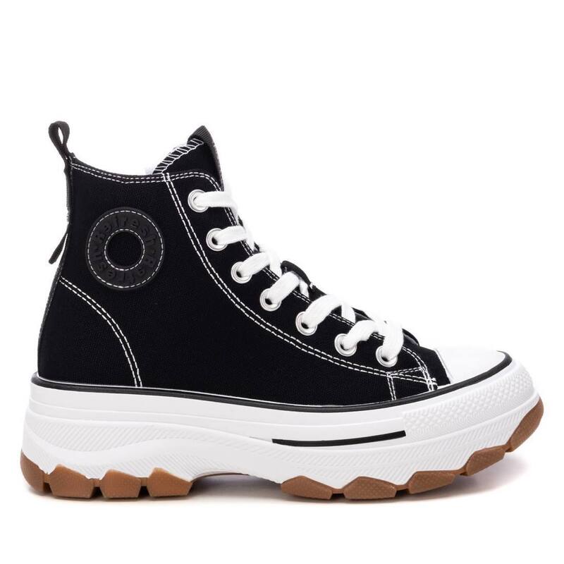 リフレッシュ レディース シューズ スニーカー Refresh Women\'s Casual Canvas High Top Sneakers By XTI Black ブラック