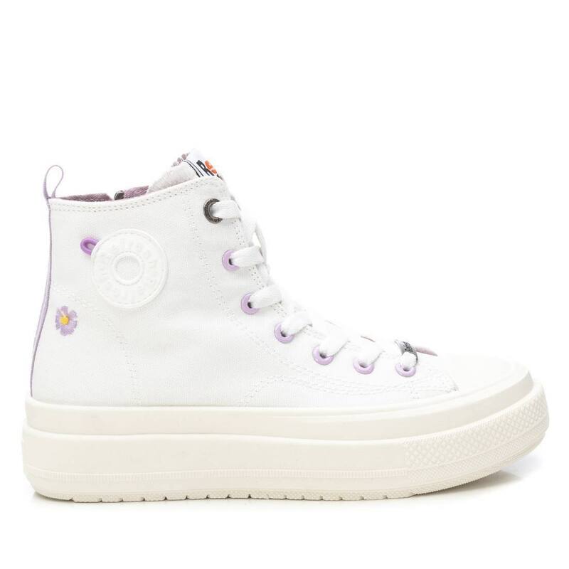 リフレッシュ レディース シューズ スニーカー ブーツ Refresh Collection Women'sneaker Booties By Xti White ホワイト