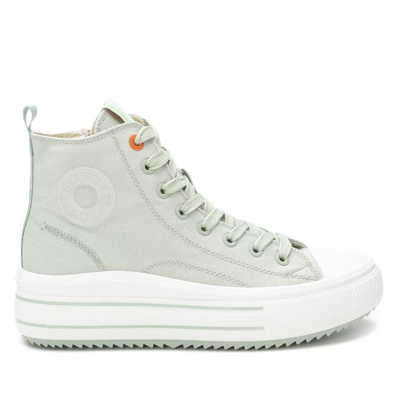 リフレッシュ レディース シューズ スニーカー Refresh Collection Women's Casual Canvas High Top Sneakers By XTI Aqua アクア