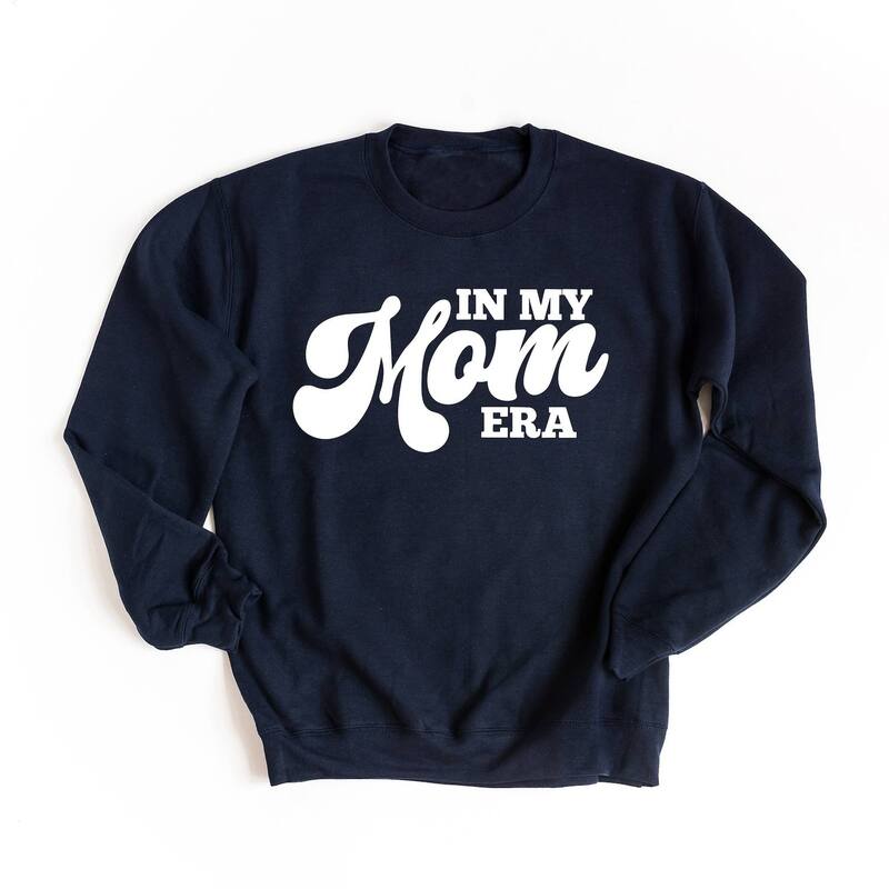 Simply Sage Market レディース トップス Tシャツ スウェット Simply Sage Market In My Mom Era Sweatshirtrue Navy ネイビー