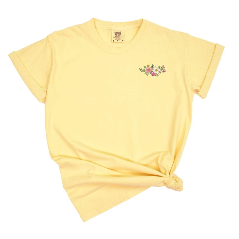 Simply Sage Market レディース トップス Tシャツ 刺繍 Simply Sage Market Embroidered Flower Cluster Garment Dyed Tee Butter セージ