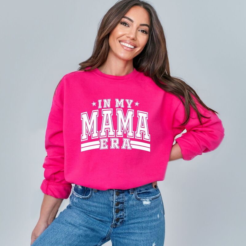 Simply Sage Market レディース トップス Tシャツ スウェット Simply Sage Market In My Mama Era Varsity Sweatshirt Raspberry セージ