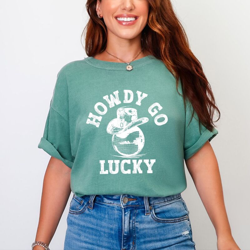 Simply Sage Market レディース トップス ティーシャツ Simply Sage Market Howdy Go Lucky Disco Ball Garment Dyed Tee Light Green 緑であること Tシャツ・カットソー-レディースファッション-トップス