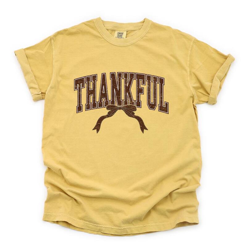 Simply Sage Market レディース トップス ティーシャツ Simply Sage Market Varsity Thankful Coquette - Womens Garment Dyed Tee Mustard 洋芥子 レディースファッション-Tシャツ・カットソー-トップス