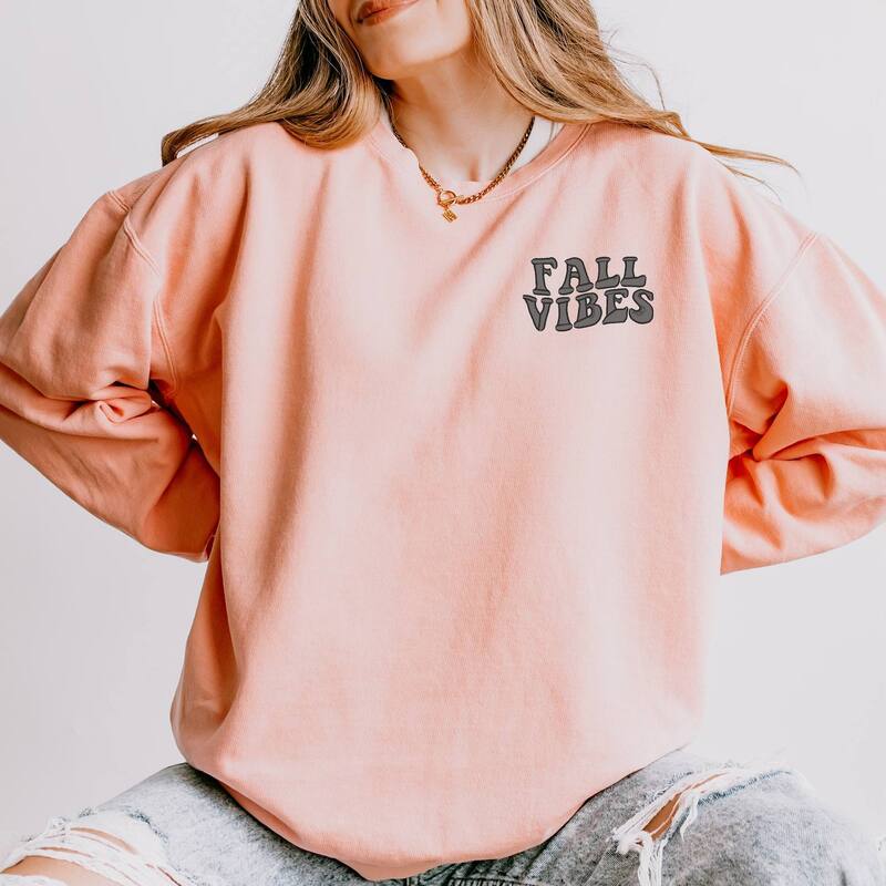 Simply Sage Market レディース トップス Tシャツ スウェット 刺繍 Simply Sage Market Embroidered Fall Vibes Retro Lightweight Garment Dyed Sweatshirt Peachy セージ 10,570円