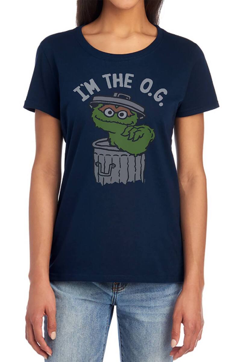 アニメキャラクター レディース トップス Tシャツ グラフィック Licensed Character Juniors' Sesame Street Oscar The O.G. Graphic Tee Navy ネイビー