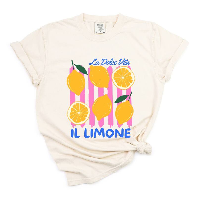 Simply Sage Market レディース トップス ティーシャツ グラフィック Simply Sage Market La Dolce Vita Lemons - Women\u0027s Garment Dyed Graphic T-Shirt Ivory 象牙色 レディースファッション-トップス-Tシャツ・カットソー