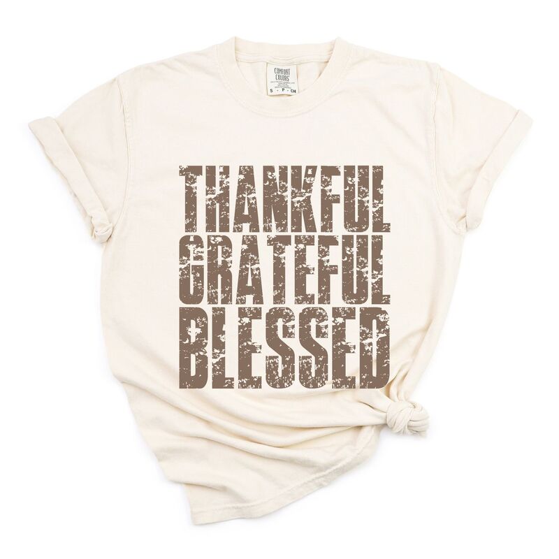 Simply Sage Market レディース トップス ティーシャツ グラフィック Simply Sage Markethankful Grateful Blessed Block Distressed - Women\u0027s Garment Dyed Graphic T-Shirt Ivory 象牙色 Tシャツ・カットソー-トップス-レディースファッション