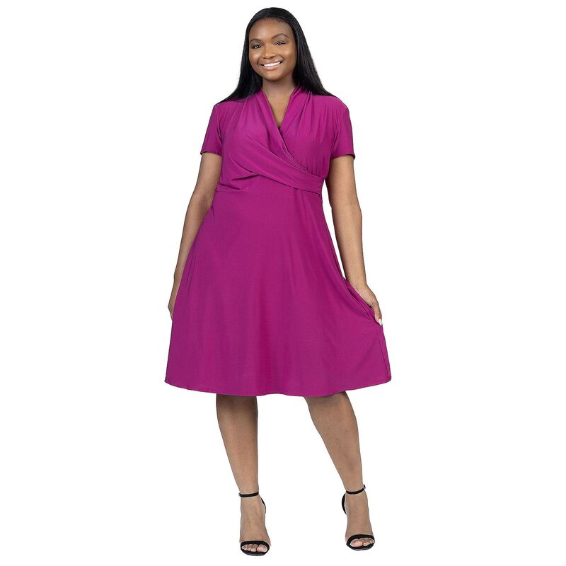 24 セブンコンフォート レディース トップス ワンピース Vネック ひざ丈 プラスサイズ プリント Plusize 24Seven Comfort Apparel Print Short Sleeve Knee Length V Neck Rouched Wrap Dress Magenta マゼンタ｜ReVida 店 9,105円