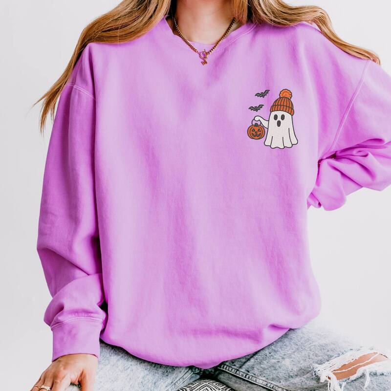 Simply Sage Market レディース トップス Tシャツ スウェット 刺繍 Simply Sage Market Embroidered Beanie Ghost - Womens Lightweight Garment Dyed Sweatshirt Neon Violet バイオレット