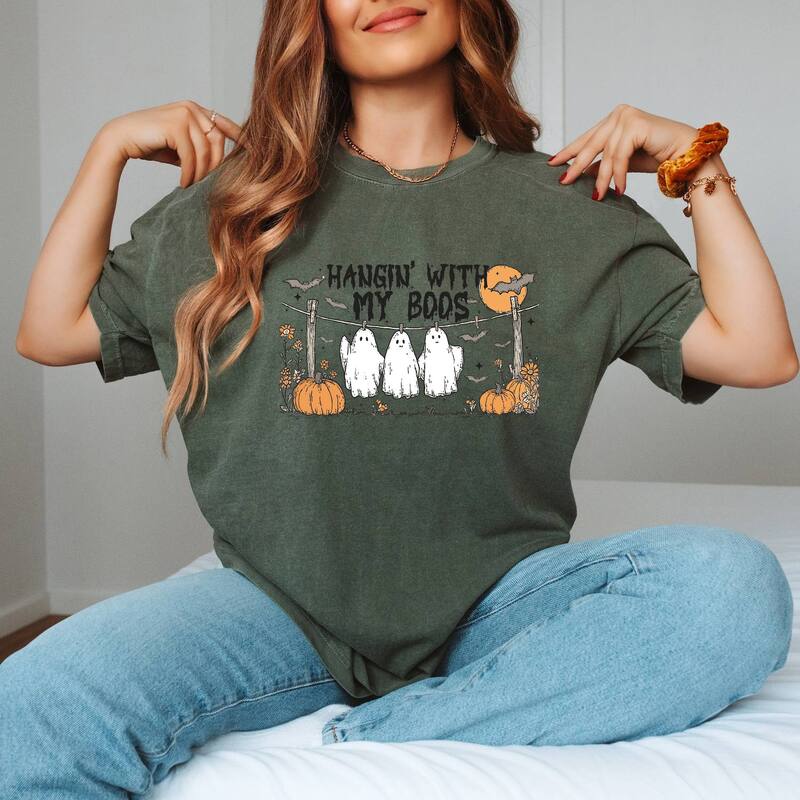 Simply Sage Market レディース トップス ティーシャツ Simply Sage Market Hangin\u0027 With My Boos - Garment Dyed Tee Moss トップス-レディースファッション-Tシャツ・カットソー