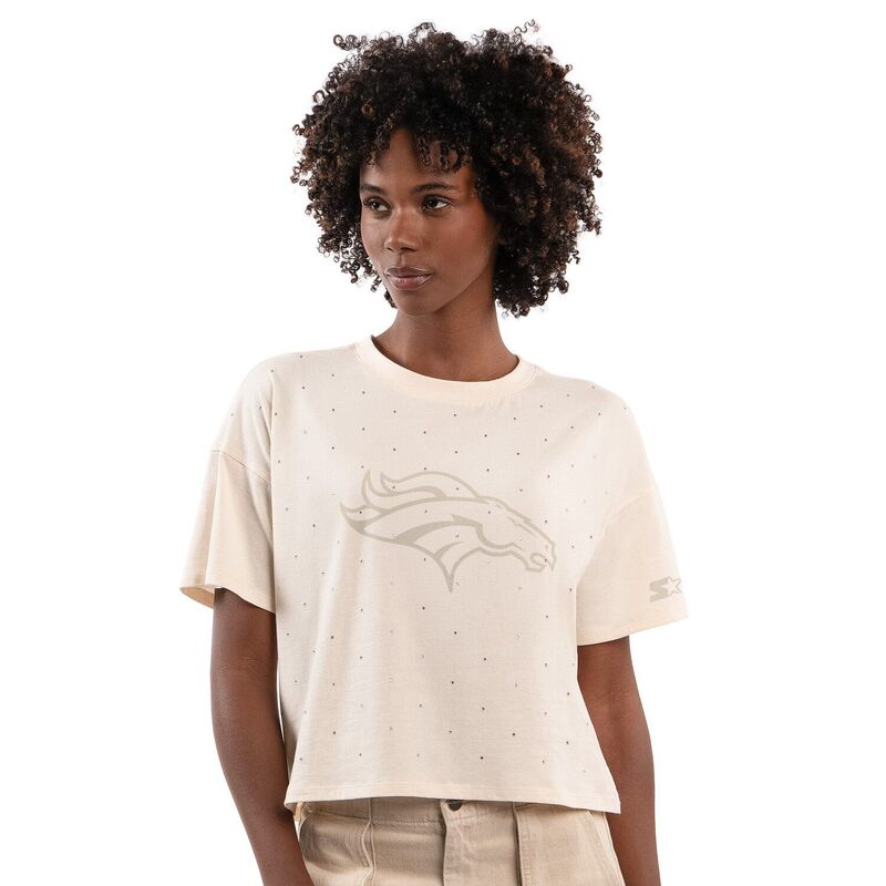 クランク レディース トップス ティーシャツ クロップド Women\u0027starter Cream Denver Broncos Rhinestone Sprinkle Boxy Cropped T-Shirt Den Beige ベージュ トップス-レディースファッション
