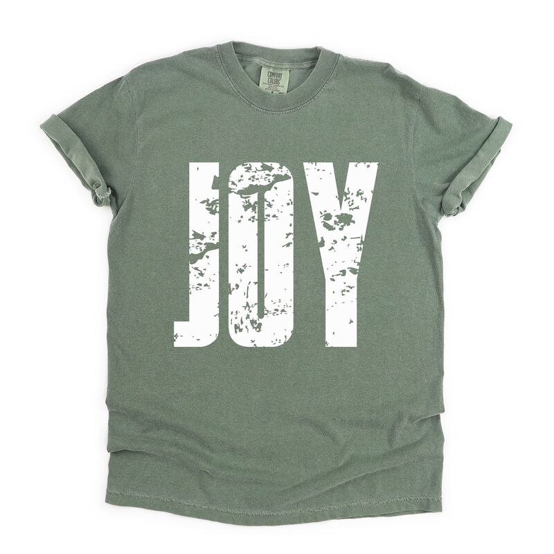 Simply Sage Market レディース トップス ティーシャツ グラフィック Simply Sage Market Joy Block Distressed - Women\u0027s Garment Dyed Graphic T-Shirt Moss レディースファッション-トップス