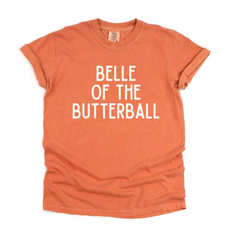 Simply Sage Market レディース トップス ティーシャツ Simply Sage Market Belle Of The Butterball Garment Dyed Tees Yam トップス-Tシャツ・カットソー-レディースファッション