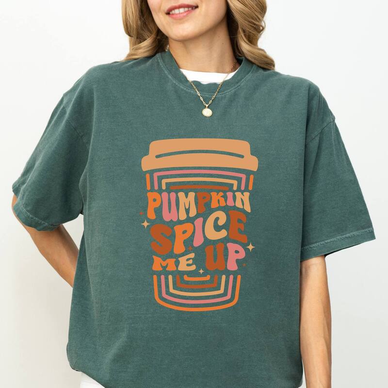 Simply Sage Market レディース トップス ティーシャツ グラフィック Simply Sage Market Pumpkin Spice Me Up Cup - Women\u0027s Garment Dyed Graphic T-Shirt Blue Spruce 青色 レディースファッション-トップス