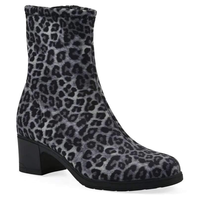 クリフバイホワイトマウンテン レディース シューズ ブーツ・レインブーツ アンクル ヒール Cliffs by White Mountain Huda Women Block Heel Ankle Boots Gray Leopard Fabric グレー